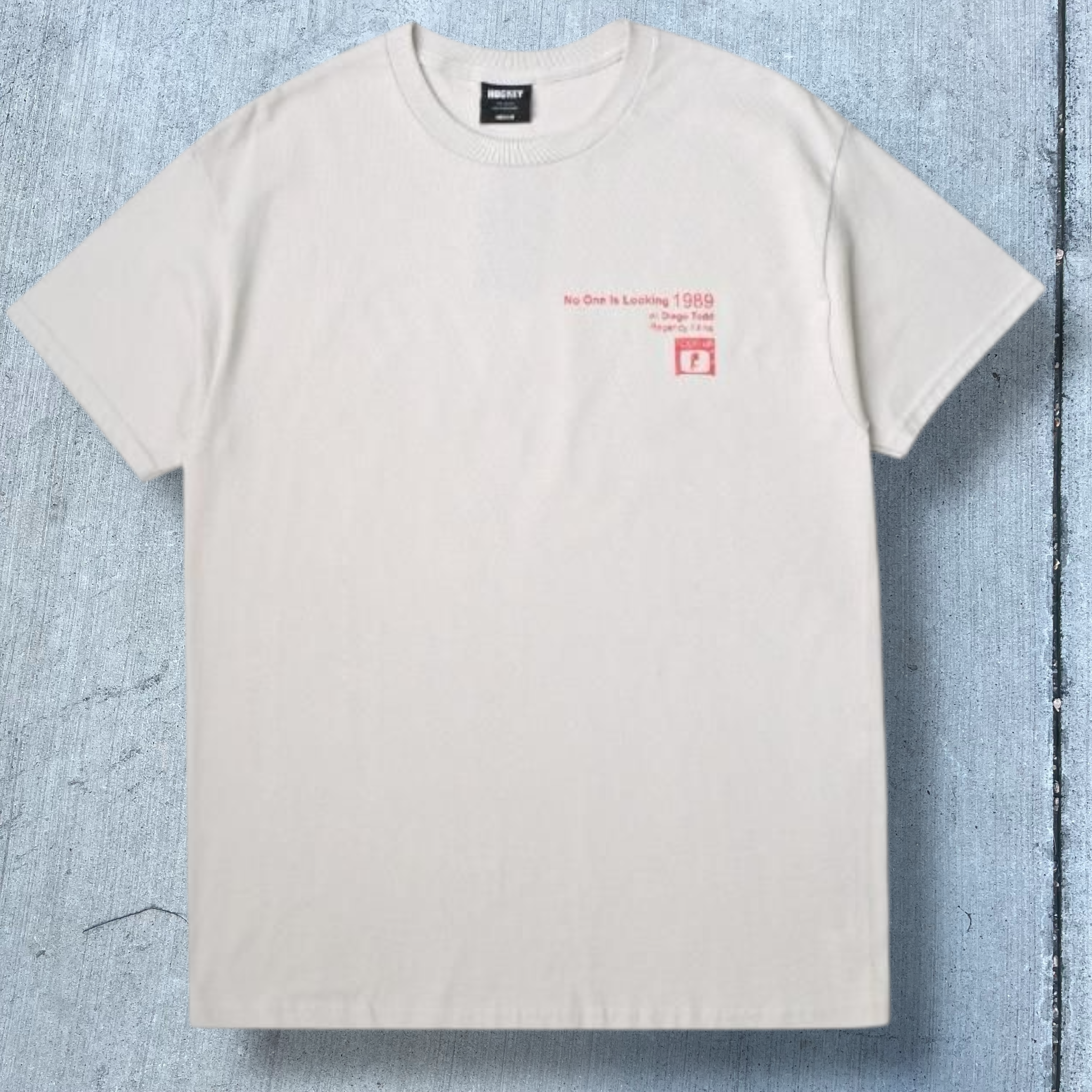 Hockey No One Is Looking Tee (Ice Grey)