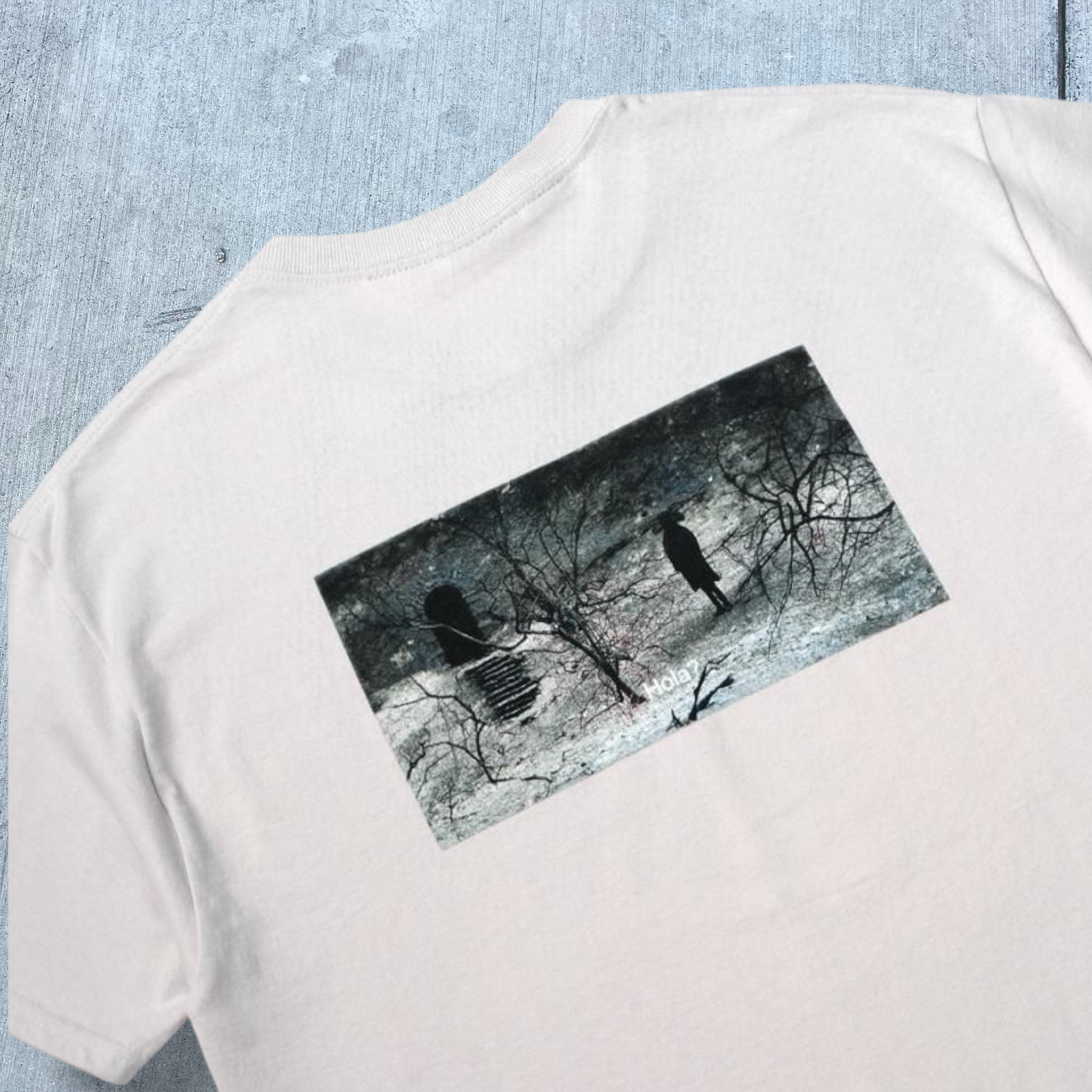 Hockey No One Is Looking Tee (Ice Grey)